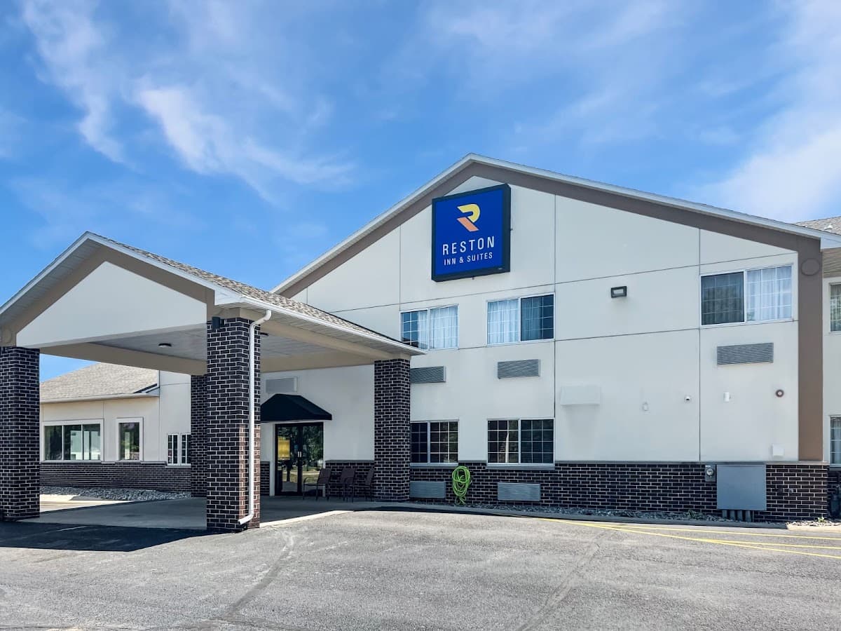 Reston Inn & Suites, Hotel in Spencer