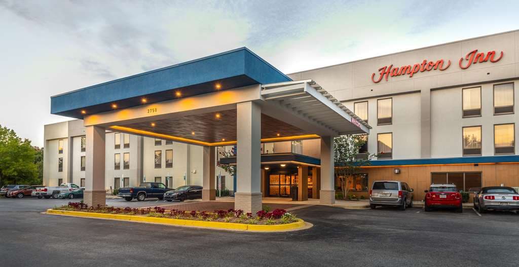 Hampton Inn Waldorf, Hotel in St. Charles