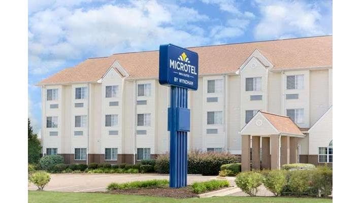 Microtel Inn & Suites by Wyndham Starkville, Hotel in Starkville
