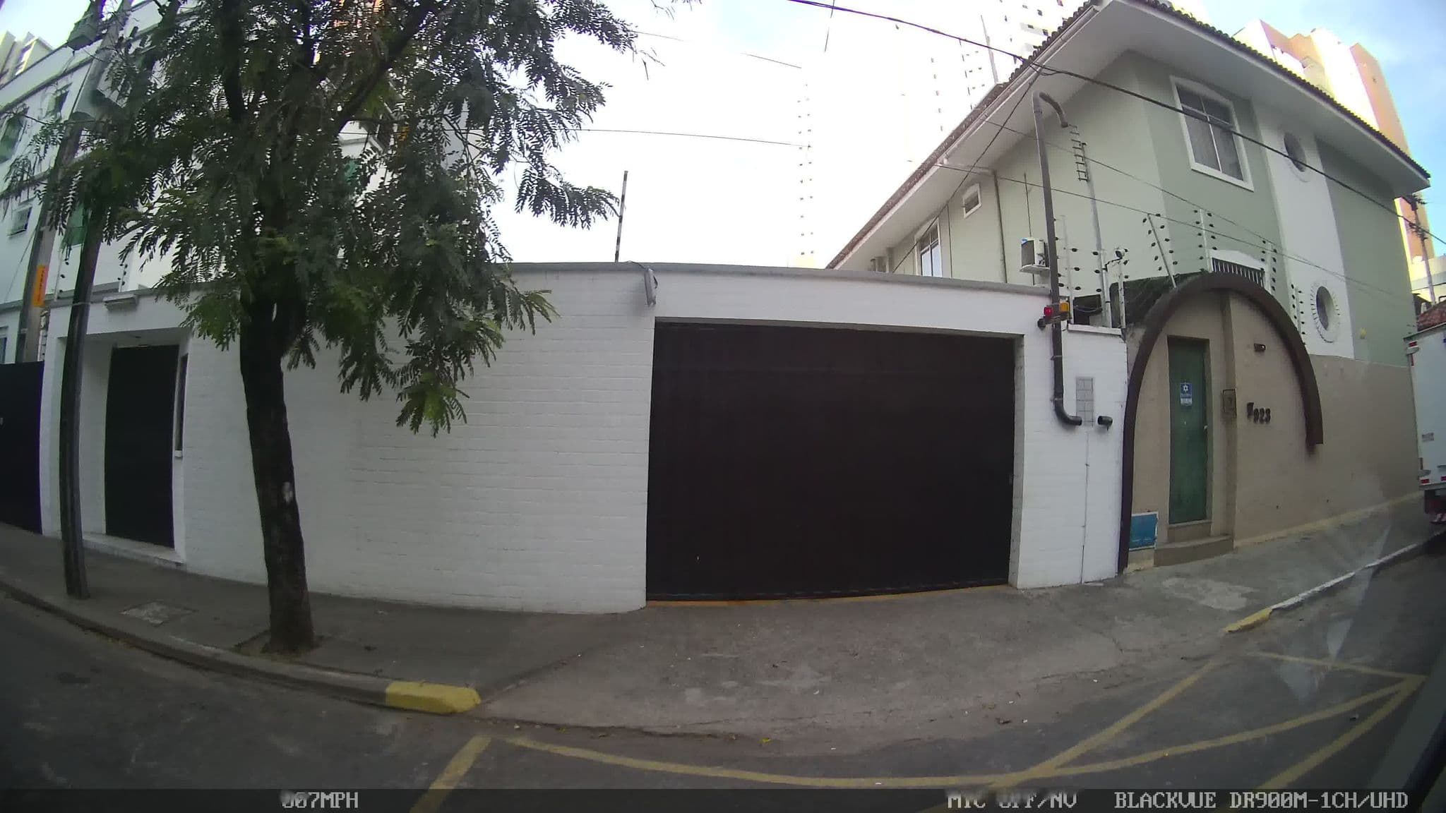 Street view near Hotel Villa Mayor, Fortaleza — © kaart_1 (CC BY-SA · Mapillary)