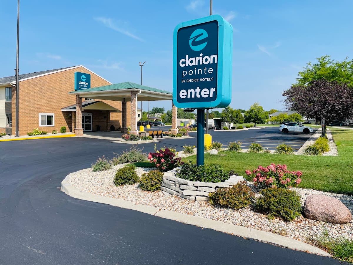 Clarion Pointe Racine - Mount Pleasant, Hotel in Sturtevant
