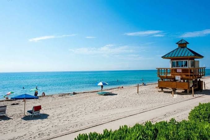 Condo Hotel with perfect beach and scenic views<br>Lic STR-02033, Hotel in Sunny Isles Beach