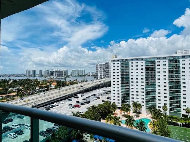 Ocean Reserve Luxury Condo Hotel - One-Bedroom Apartment, Hotel in Sunny Isles Beach