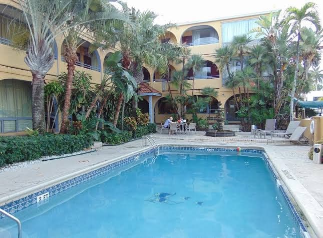 Tropirock, Hotel in Sunrise