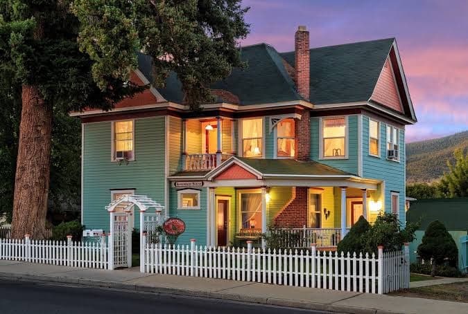 Roseberry House Bed & Breakfast, Bed & Breakfast in Susanville