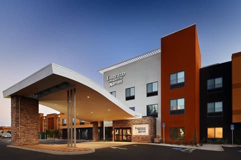 Fairfield by Marriott Inn & Suites Fresno Yosemite International Airport, Hotel in Tarpey Village