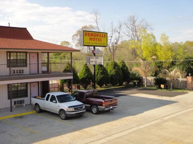 Deauville Inn & Suites, Hotel in Thibodaux