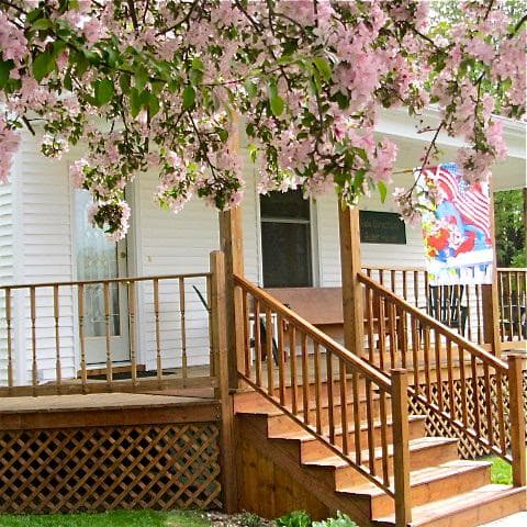 New Directions Guest House, Guesthouse in Thorp