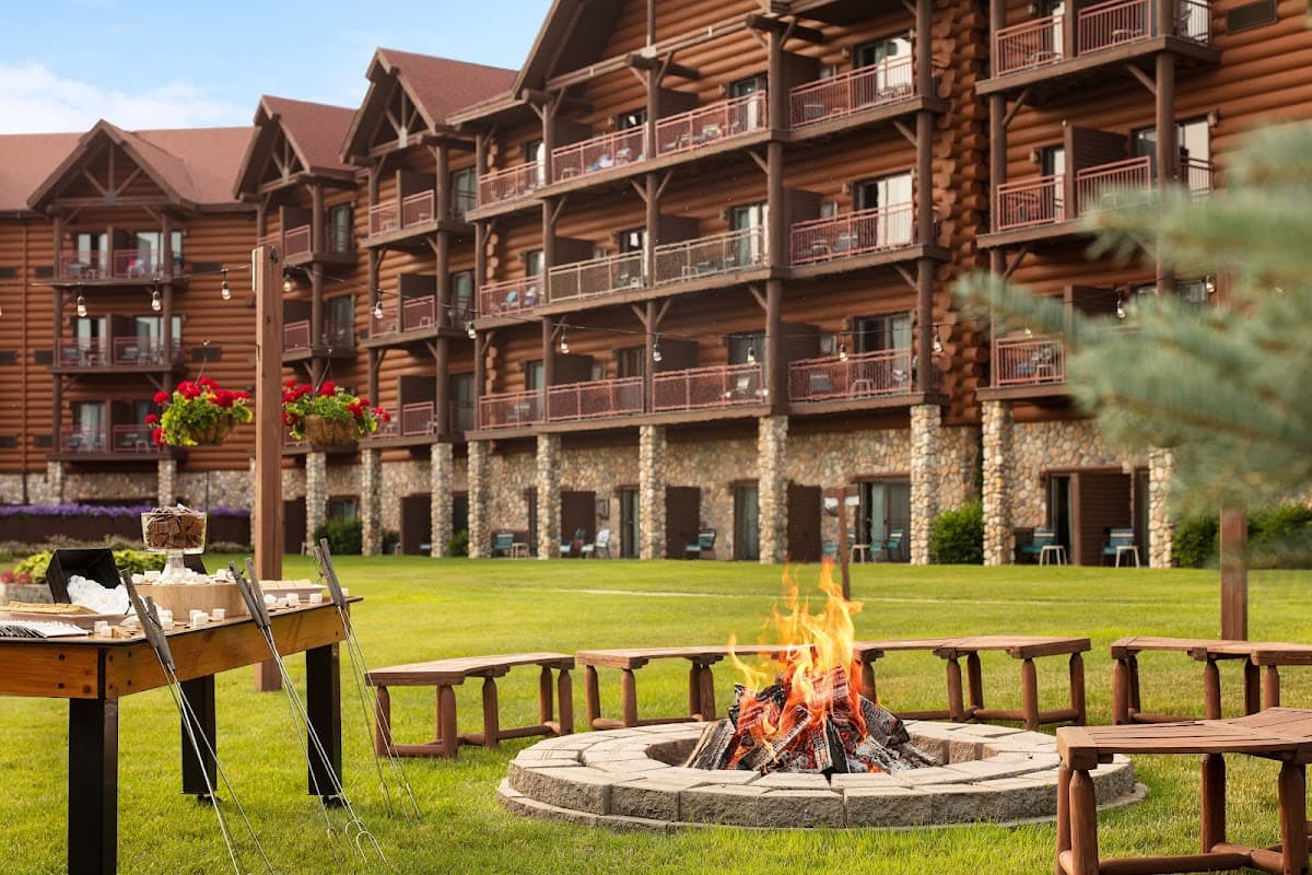 Great Wolf Lodge | Traverse City, Resort in Traverse City