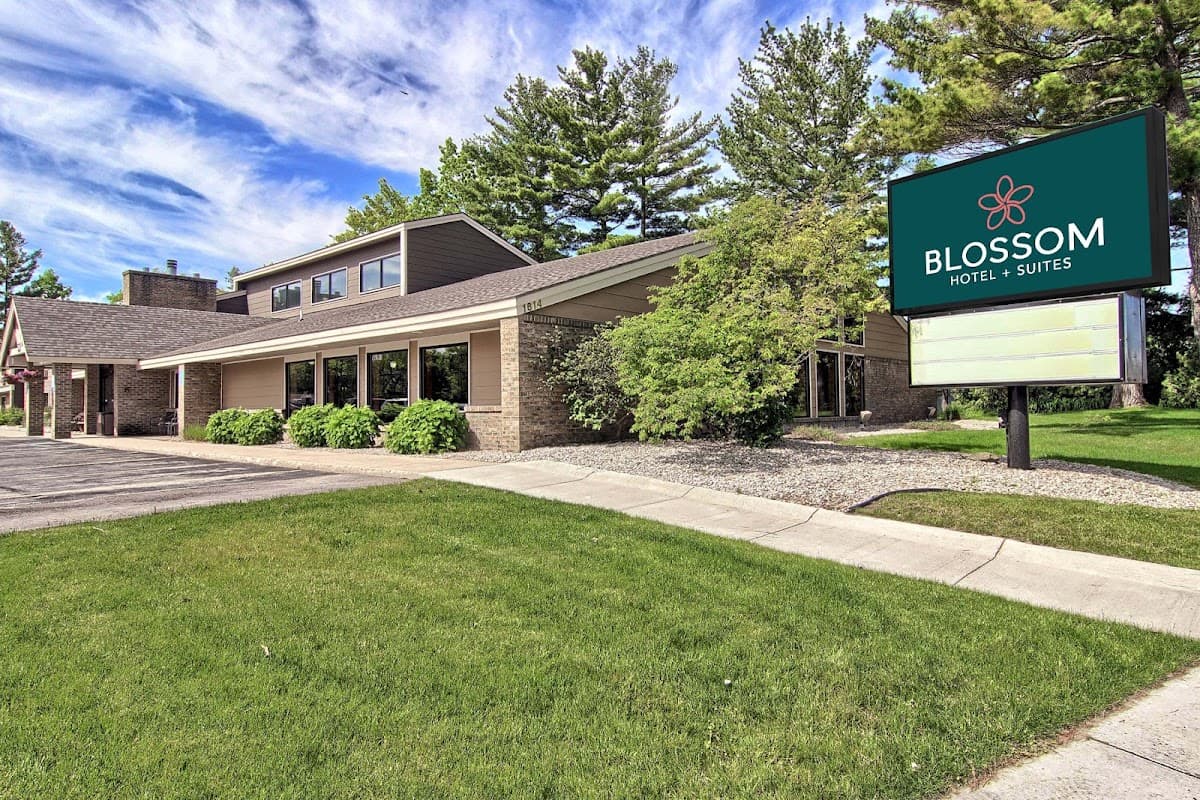 Blossom Hotel & Suites Traverse City, Hotel in Traverse City