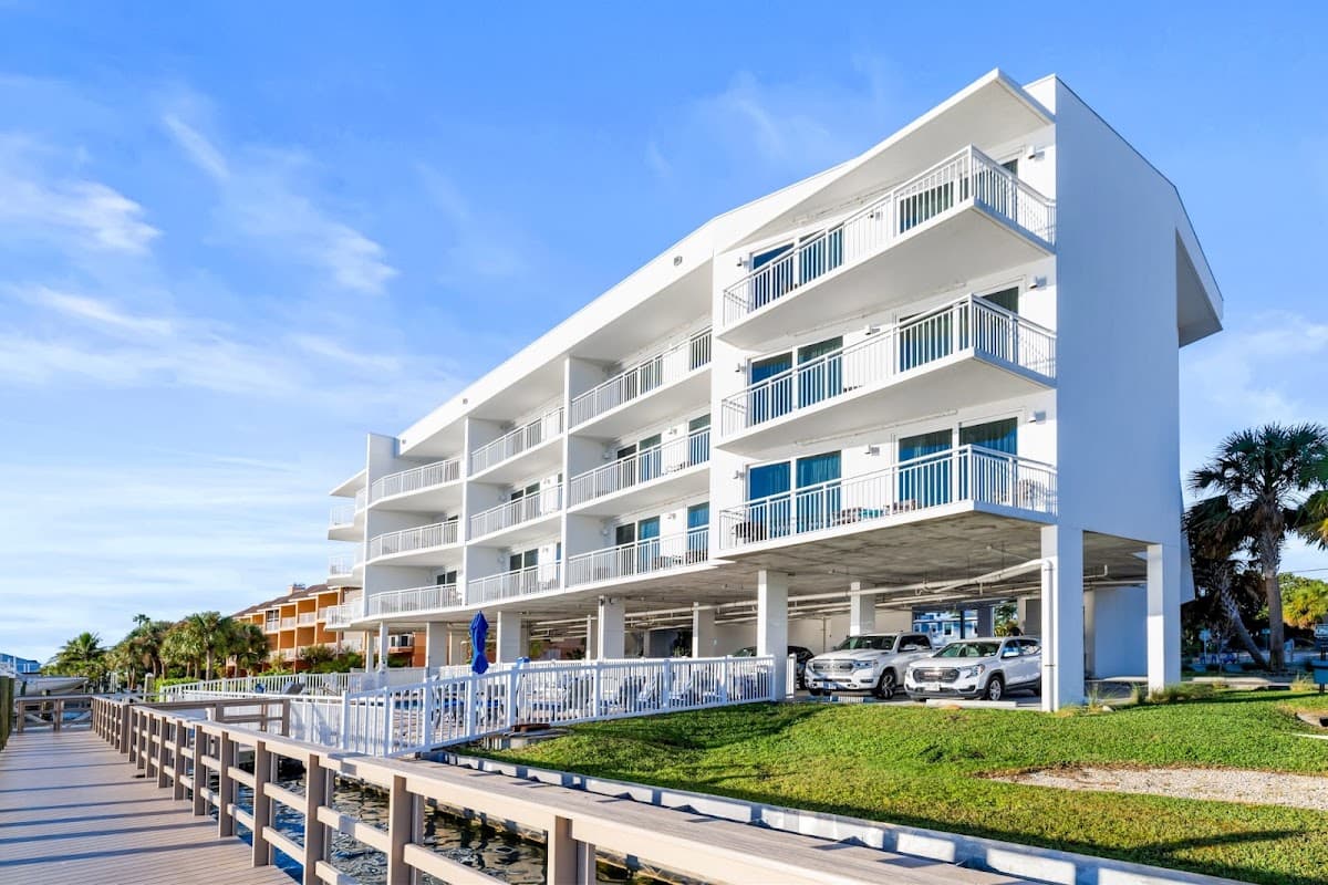 Provident Oceana Beachfront Suites, Resort in Treasure Island