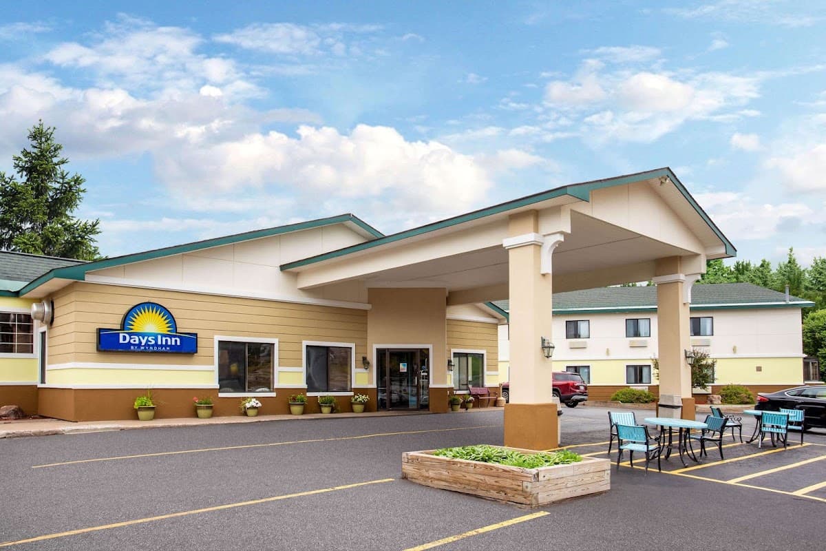 Days Inn by Wyndham Marquette, Hotel in Trowbridge Park