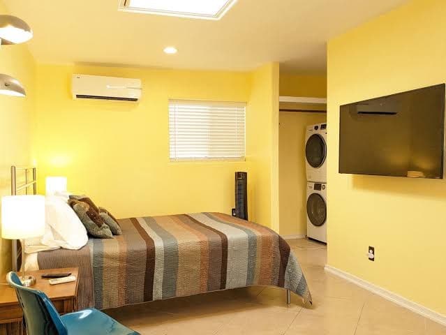 Guesthouse w/ private access and patio, Guesthouse in Catalina Foothills