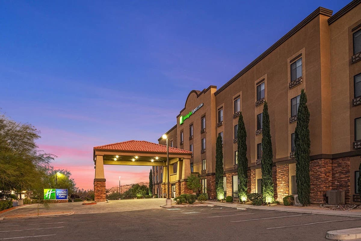 Holiday Inn Express & Suites Twentynine Palms- Joshua Tree by IHG, Hotel in Twentynine Palms