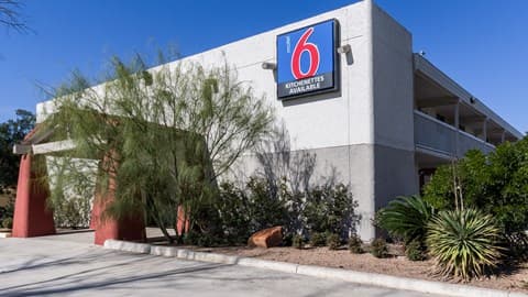 Motel 6 Uvalde, TX, Hotel in Uvalde