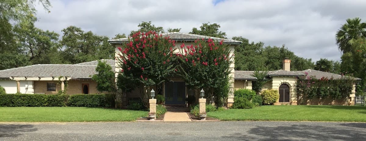 Live Oaks Bed & Breakfast Uvalde, Hotel in Uvalde