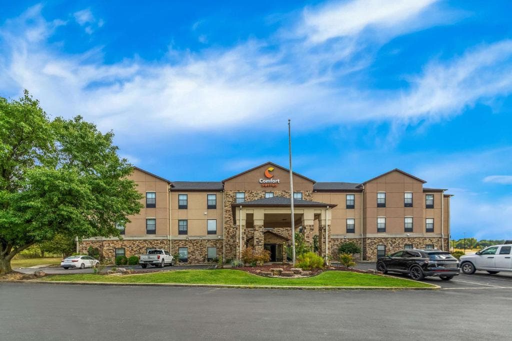 Comfort Suites Vincennes, Hotel in Vincennes