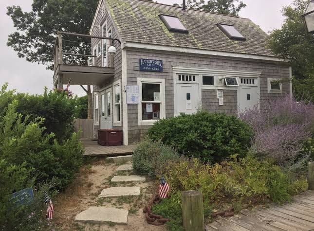Crocker House Inn, Bed & Breakfast in Vineyard Haven