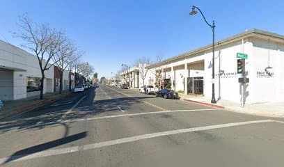 Marco Pollo, Hotel in Visalia