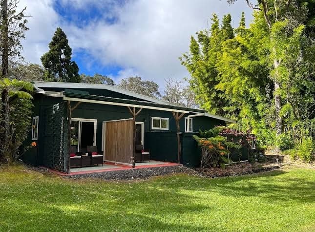 Hale 'Ohu Bed & Breakfast, Hotel in Volcano