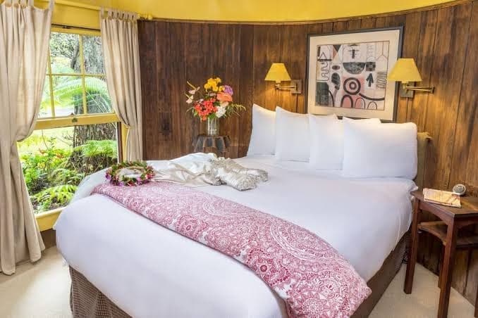 Private Cottage at Boutique Hotel in Volcano Village, Holiday Home in Volcano