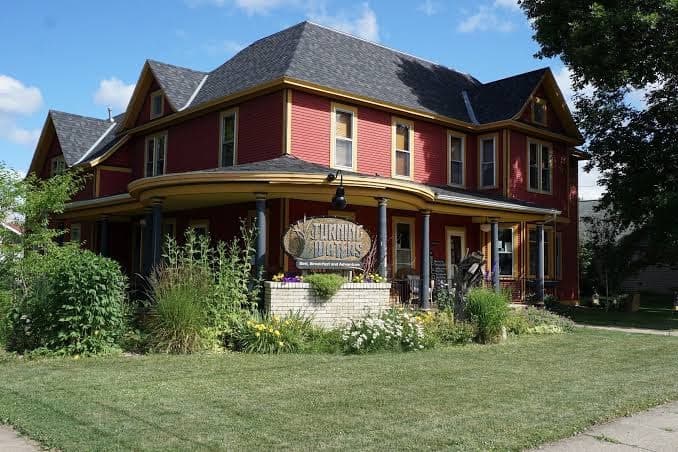 Turning Waters Bed, Breakfast & Adventure, Hotel in Wabasha