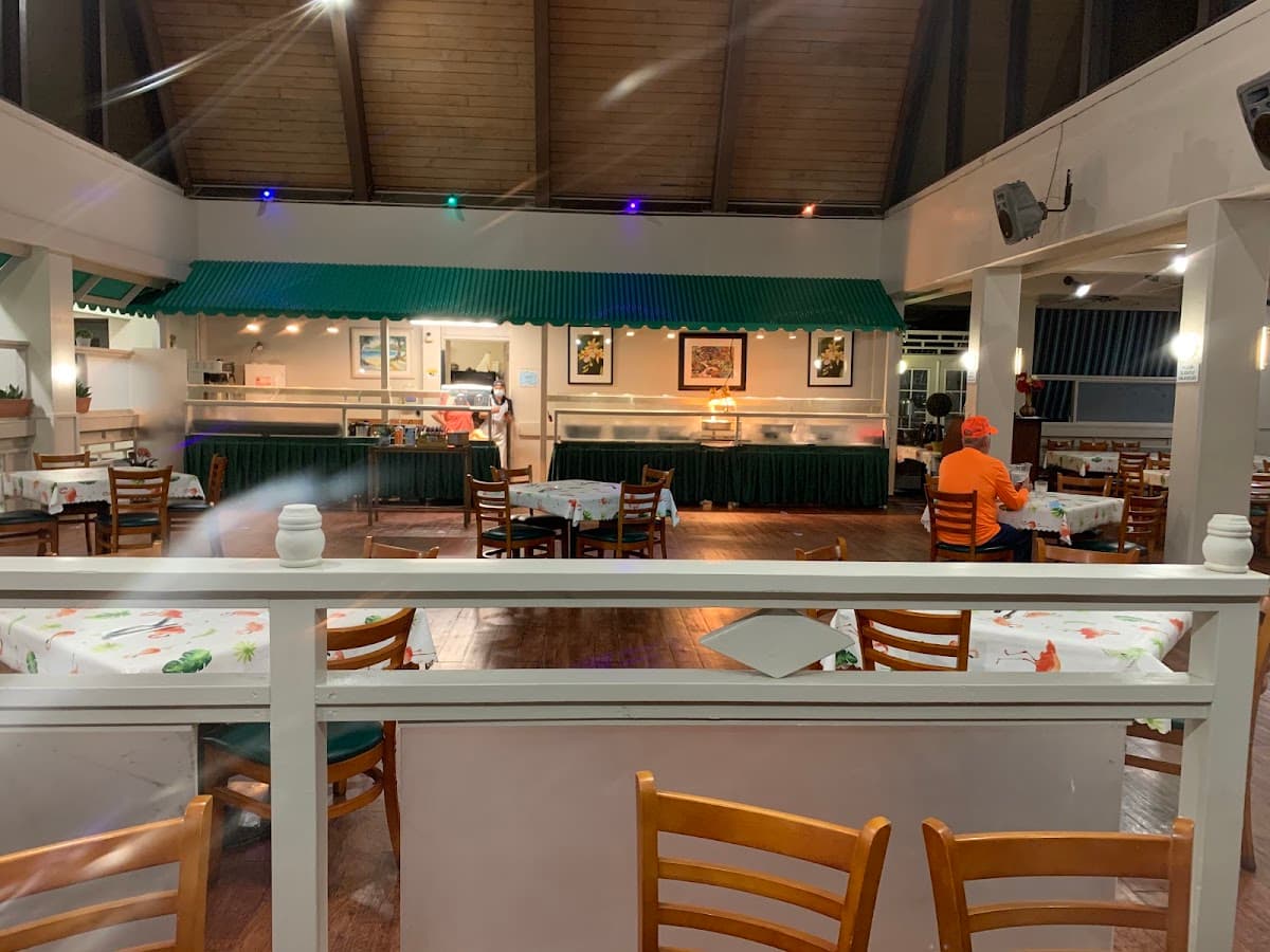 Maui Beach Hotel Rainbow Dining Room, Hotel in Kahului