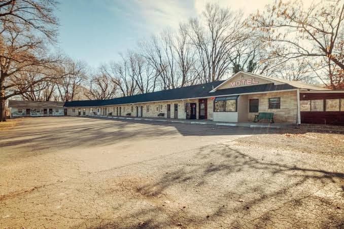 Simmer Motel, Motel in Wamego