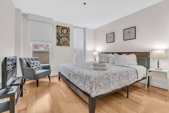 2br Furnished Apartment Near Smithsonian 2 Bedroom Apts by RedAwning, Hotel in Downtown DC