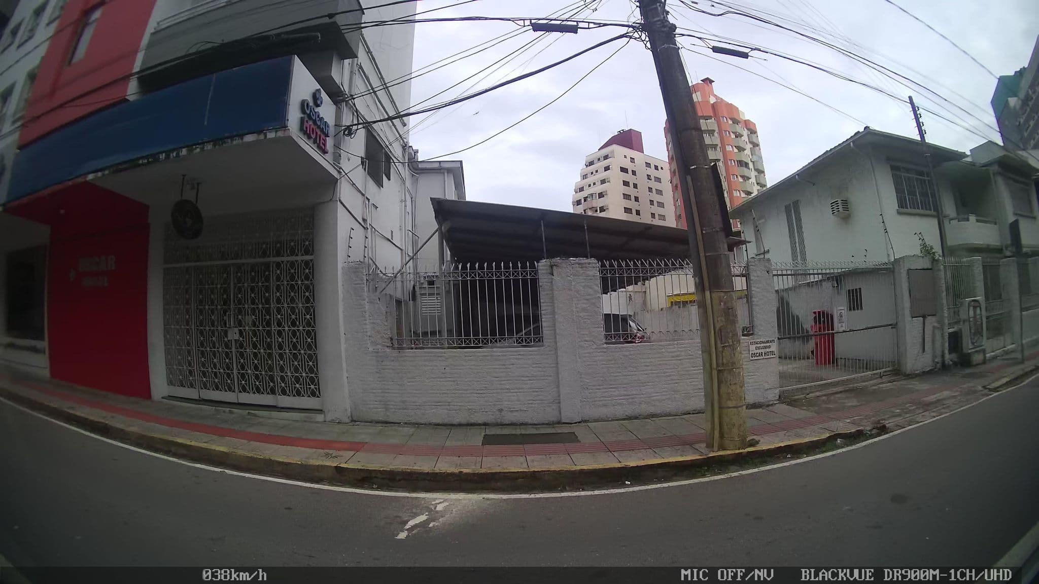 Street view near Downtown Hostel, Florianópolis — © kaart5 (CC BY-SA · Mapillary)