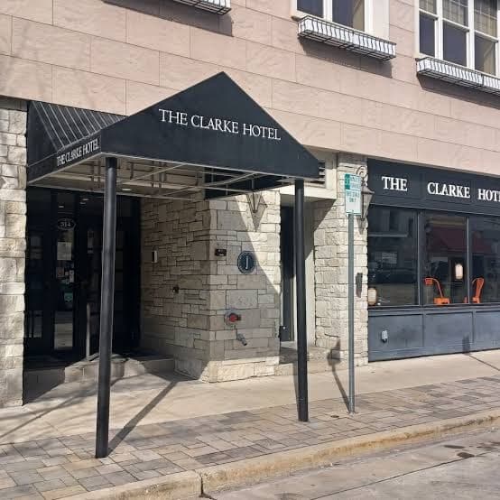 The Clarke Hotel, Hotel in Waukesha
