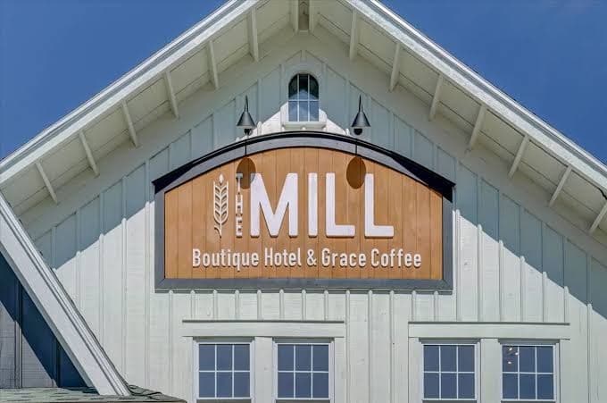 The Mill Hotel: 203 - Double Queen, Hotel in Waunakee