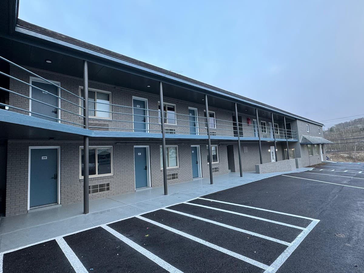 Residency Inn & Studios, Hotel in Waynesburg