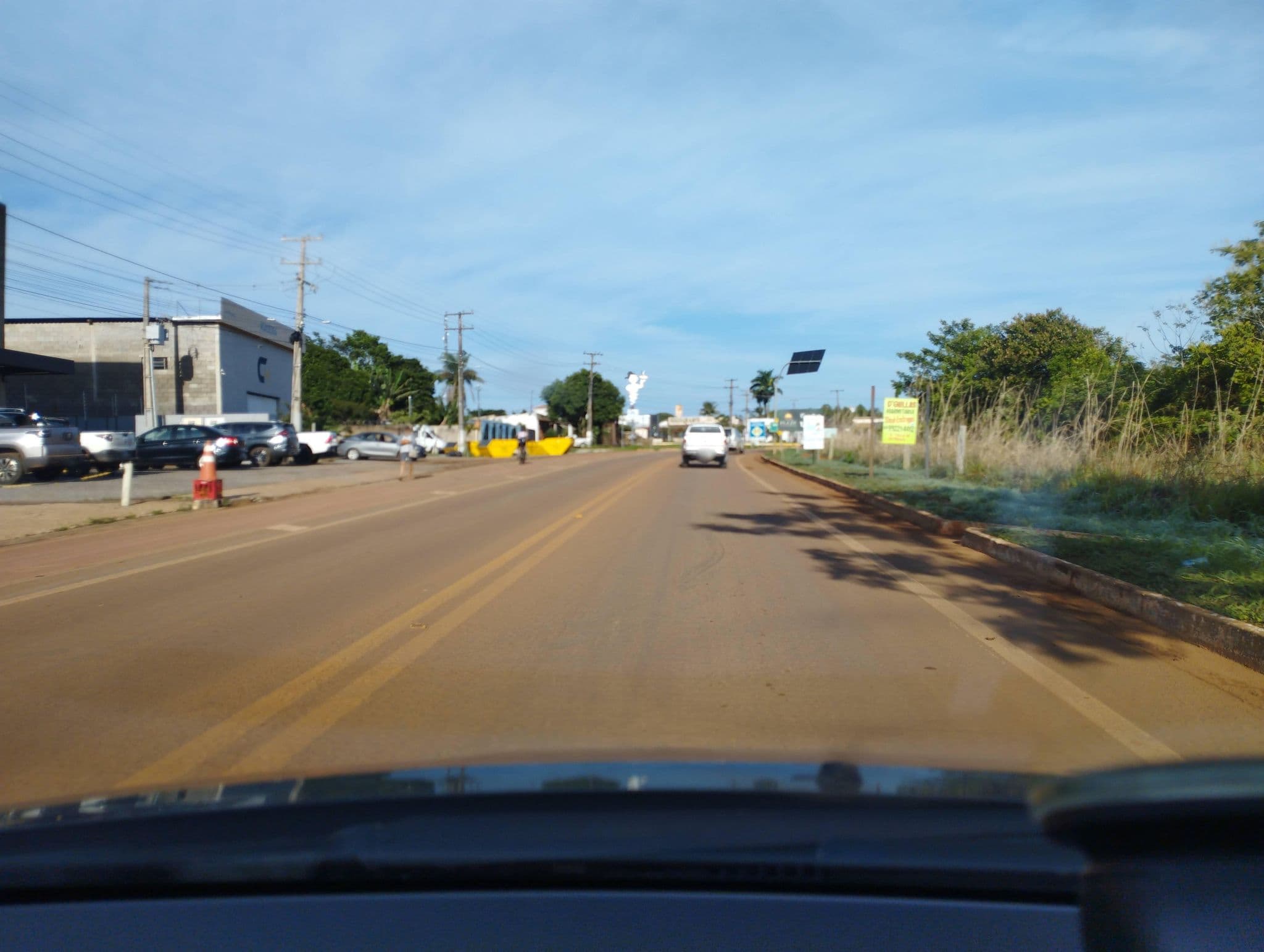 Street view near Pousada Ribas, Chapada dos Guimarães — © klaime (CC BY-SA · Mapillary)