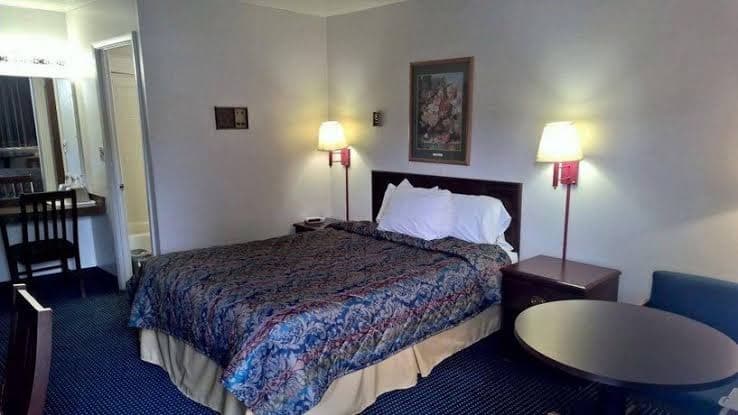 Crossroads Heritage Motel, Motel in Wentzville