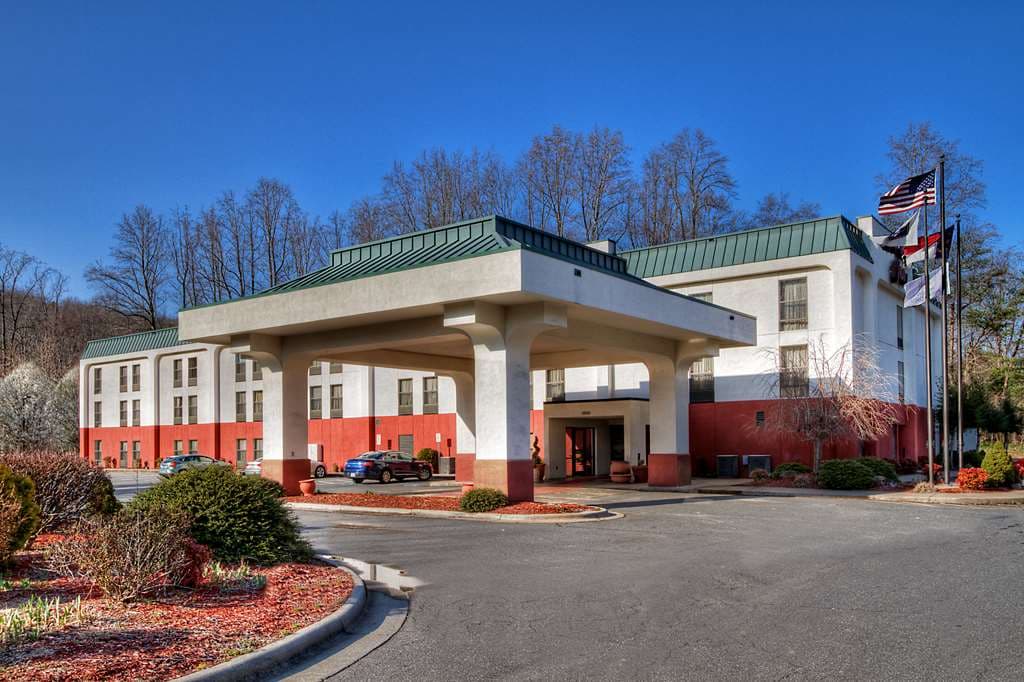 Hampton Inn Marion, Hotel in West Marion
