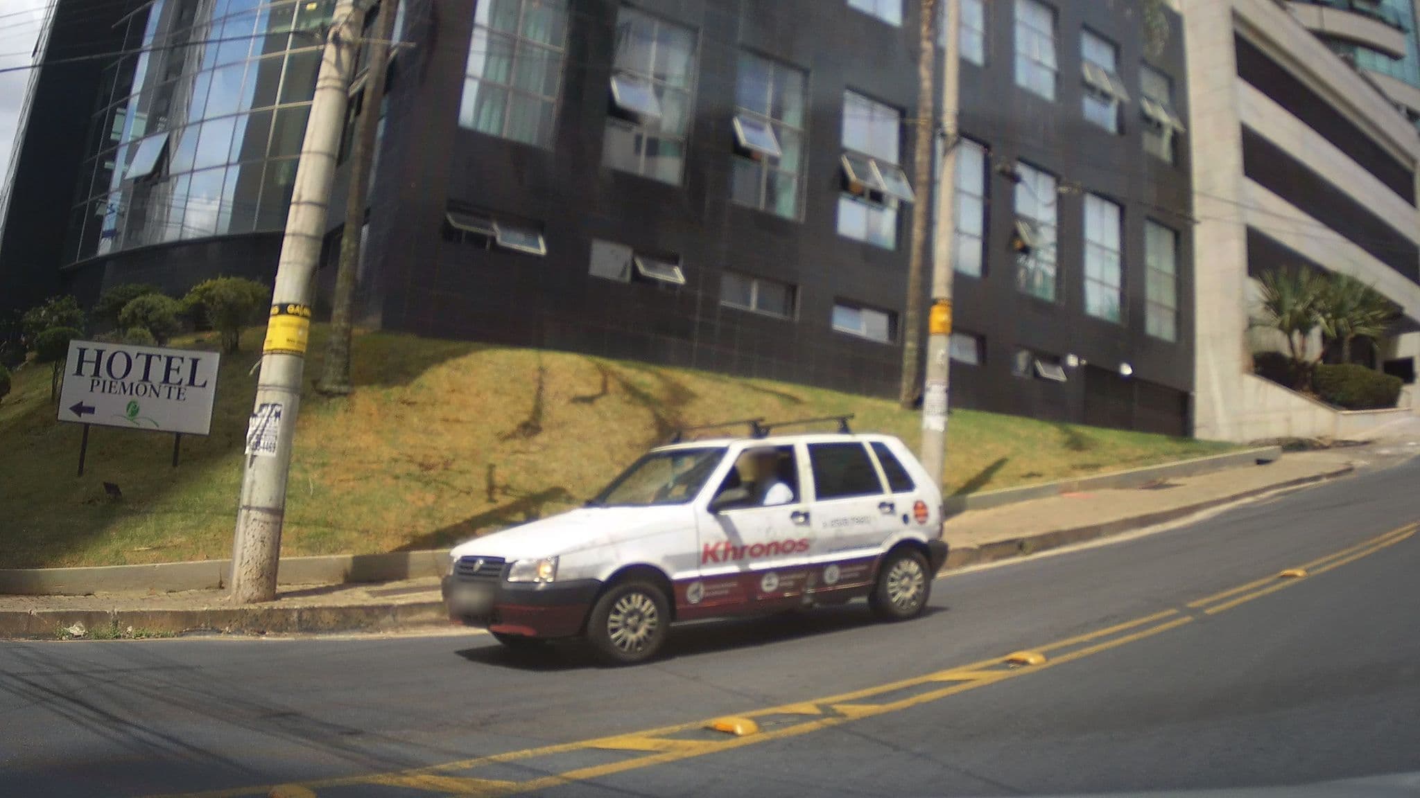 Street view near Hotel Piemonte, Belo Horizonte — © marciosampaio (CC BY-SA · Mapillary)