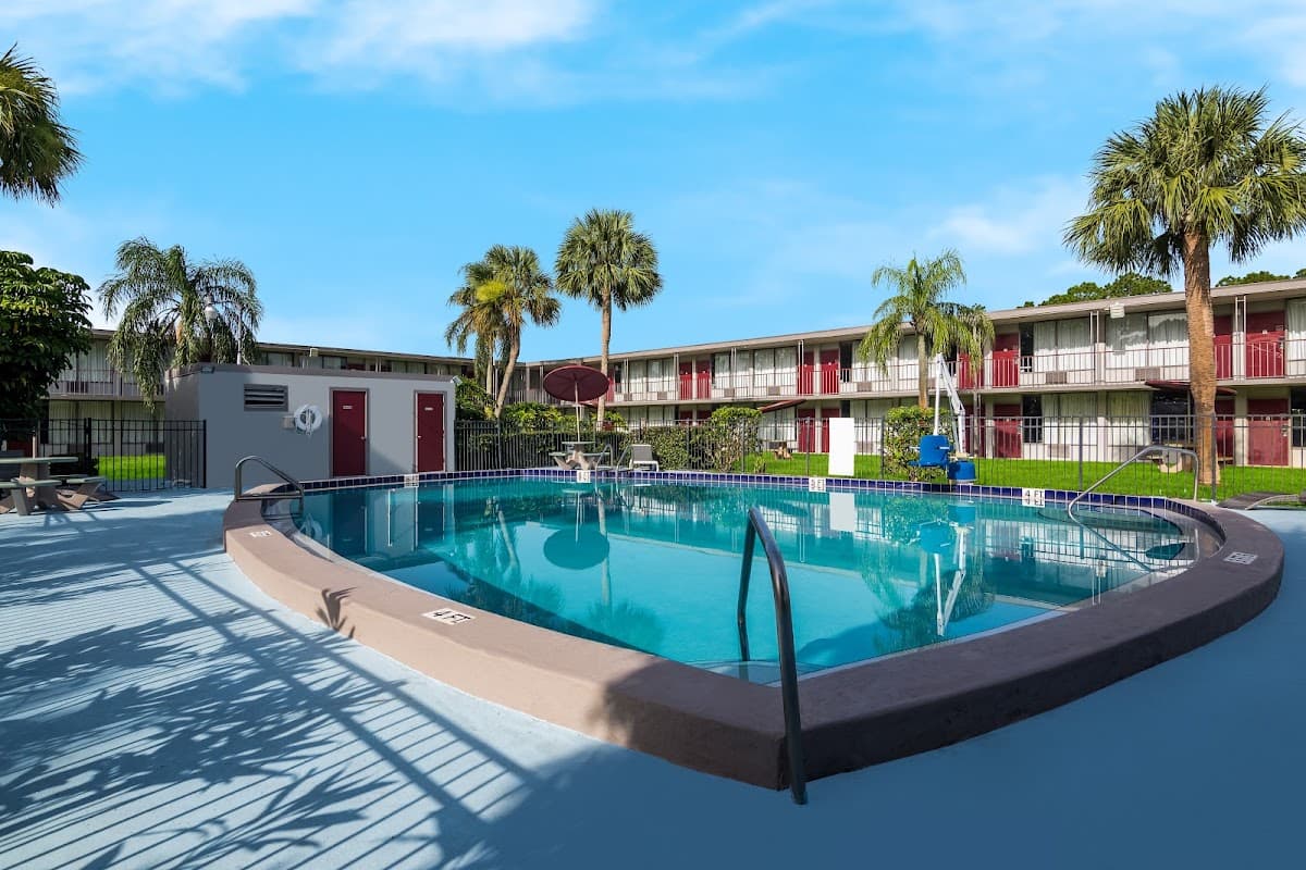 Red Roof Inn Vero Beach – I-95, Hotel in West Vero Corridor