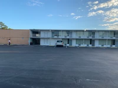Home Towne studios by Red Roof, Motel in West Vero Corridor