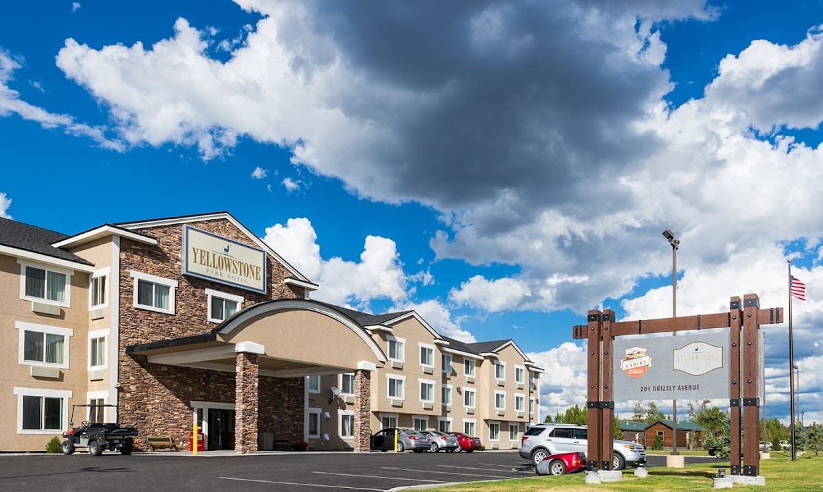 Yellowstone Park Hotel, Hotel in West Yellowstone