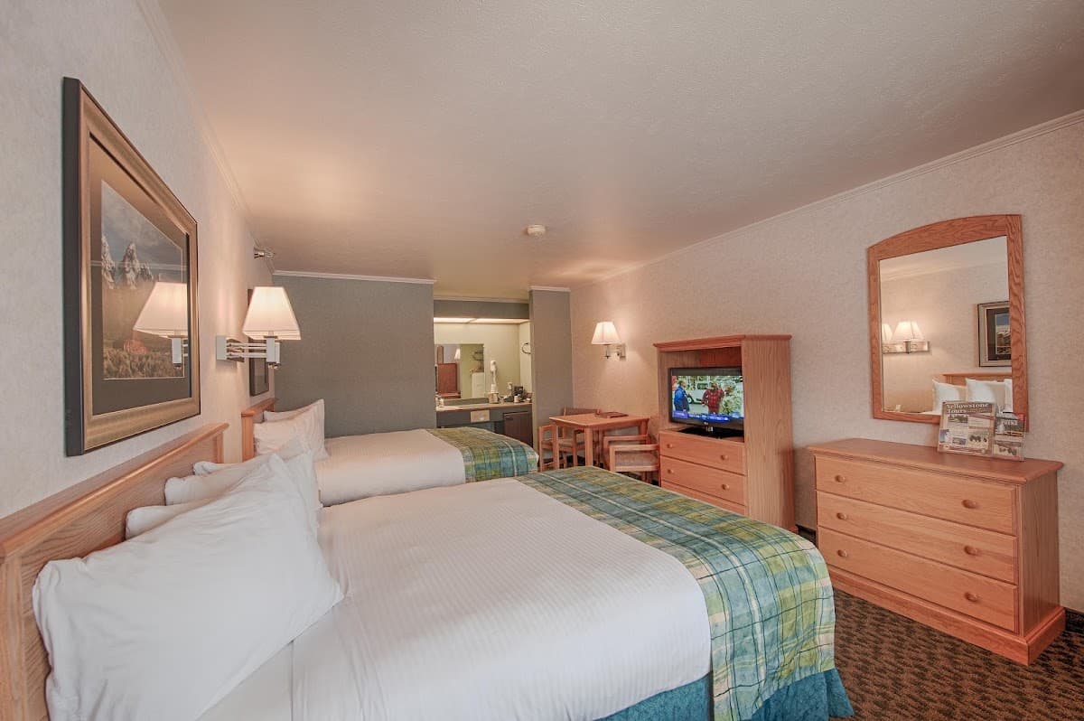 Brandin' Iron Inn & Pony Express Motel/RV Park, Hotel in West Yellowstone