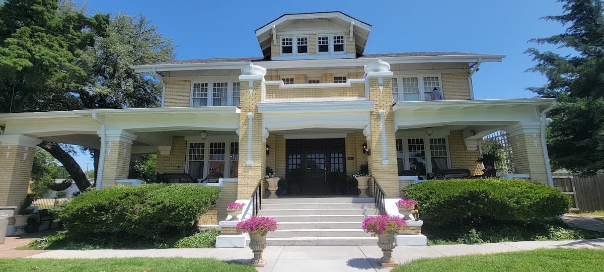 Harrison House Bed & Breakfast, Bed & Breakfast in Wichita Falls