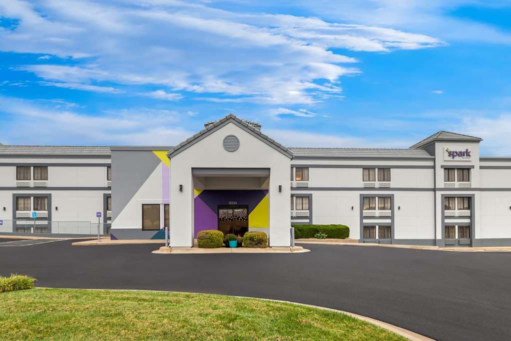 Spark by Hilton Wichita East, Hotel in McConnell AFB