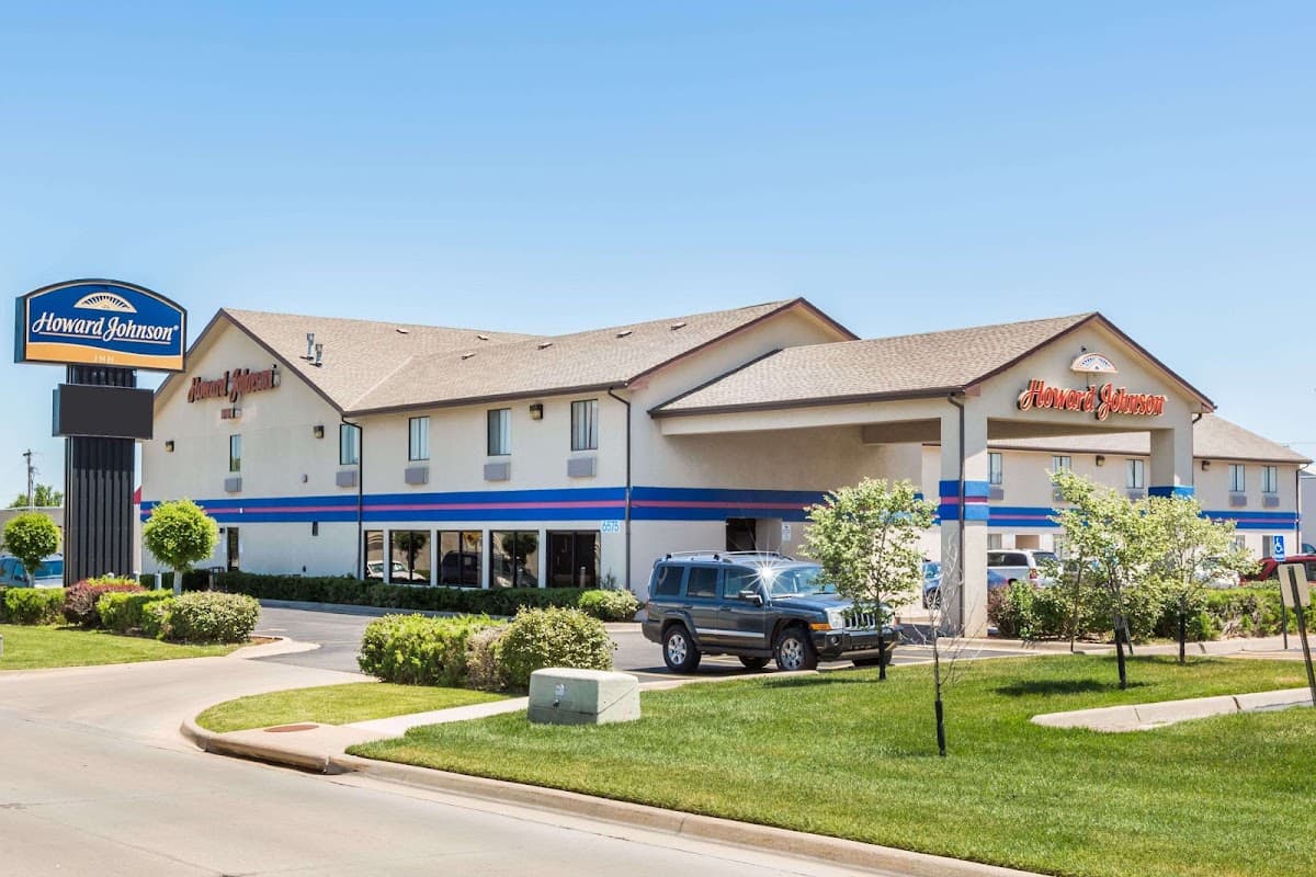 Howard Johnson by Wyndham Wichita Airport, Hotel in Wichita