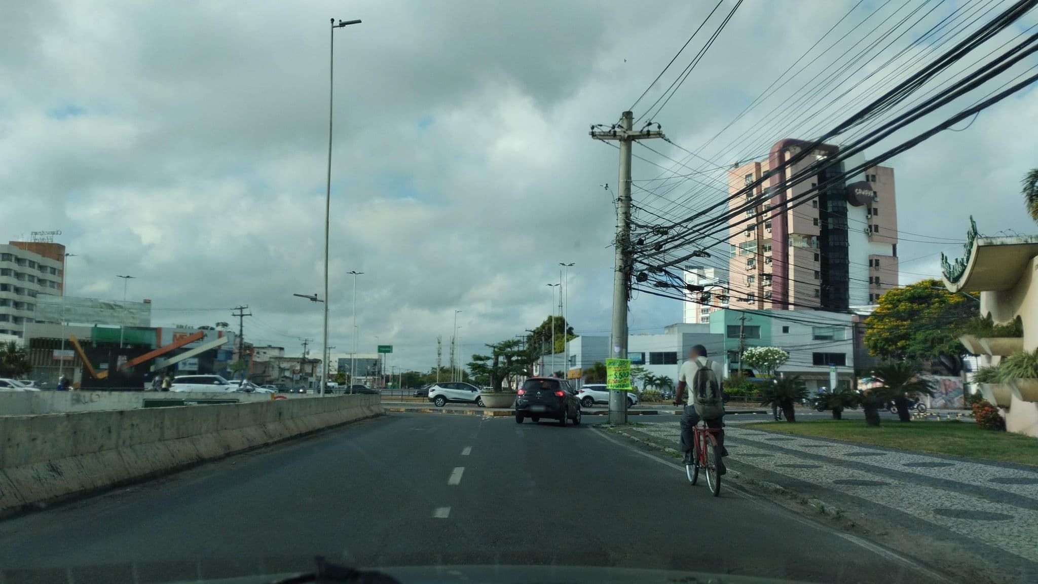 Street view near Feira Palace, Feira de Santana — © Kaart_Local (CC BY-SA · Mapillary)