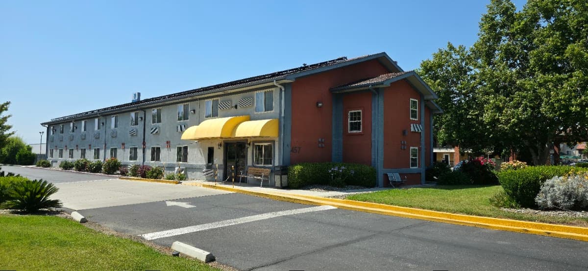 Deluxe Inn Willows on I-5, Hotel in Willows