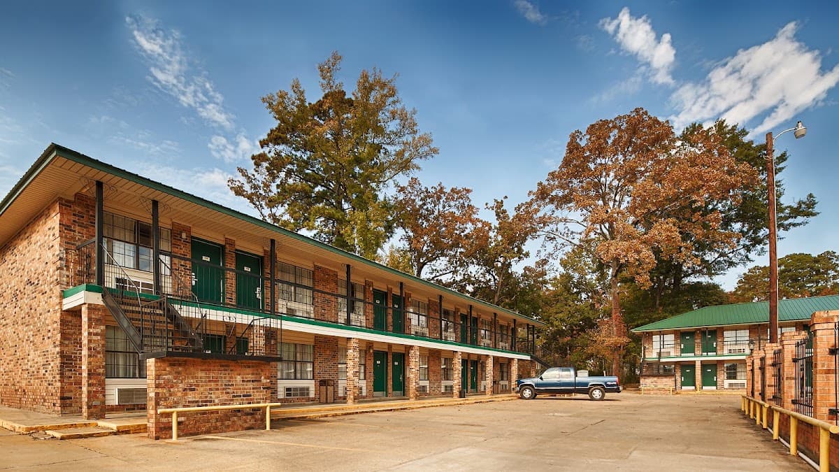 The Winnfield Lodge, Hotel in Winnfield