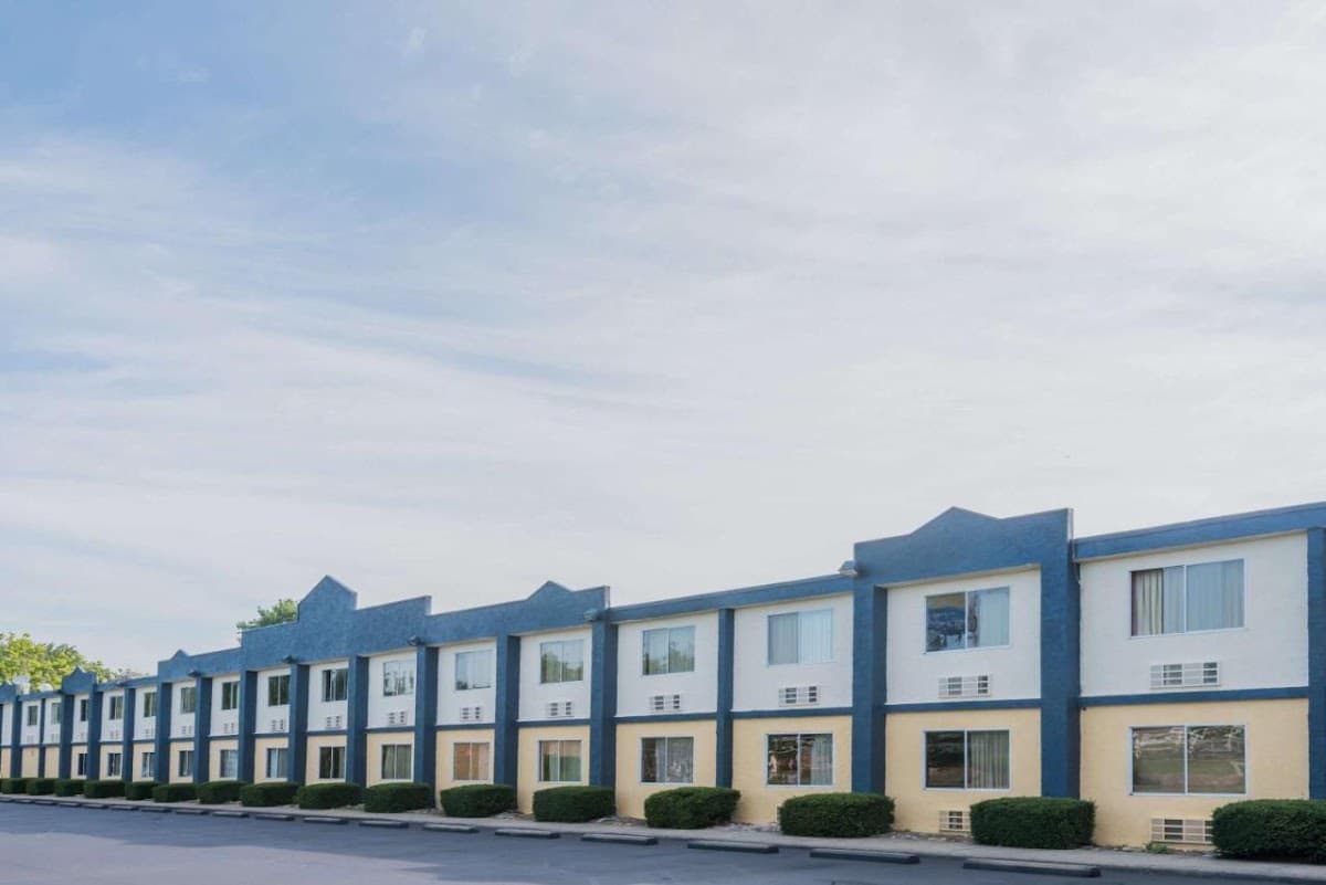 Buckeye Inn Express, Hotel in Worthington