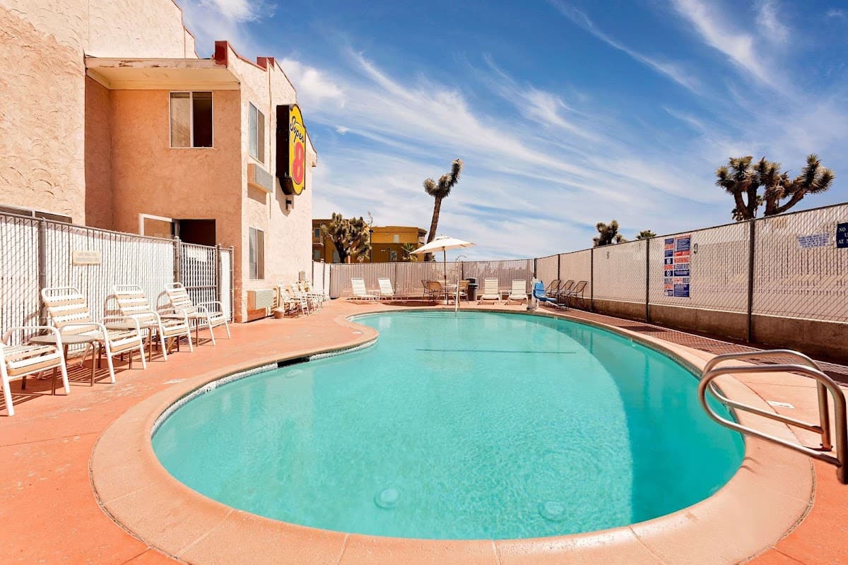 Super 8 by Wyndham Yucca Val/Joshua Tree Nat Pk Area, Hotel in Yucca Valley