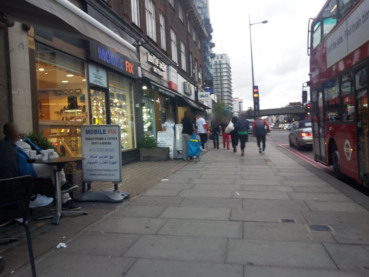 Street view near King Arms Hotel. Edgware Rd, Hyde Park — © domdomegg (CC BY-SA · Mapillary)